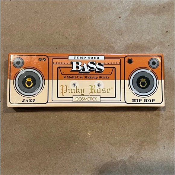 Make Up Bundle or ask to Individually purchase - Picture 2 of 6